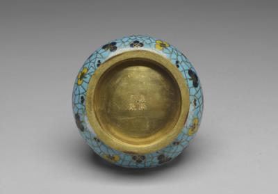 图片[3]-Incense burner from the set of five altar pieces with plum-blossom decoration in cloisonne enamels, Qing dynasty, Kangxi reign (1662-1722)-China Archive